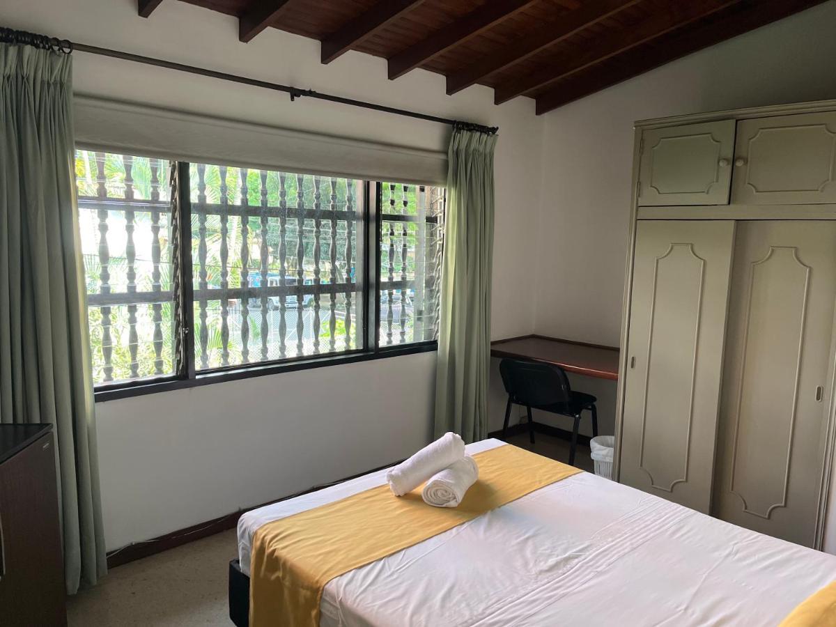 Casa Rosales Hotell Medellín Eksteriør bilde